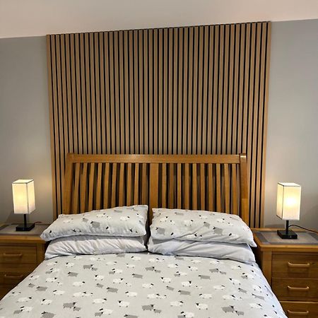 Roblins Nest Daire Ammanford Dış mekan fotoğraf